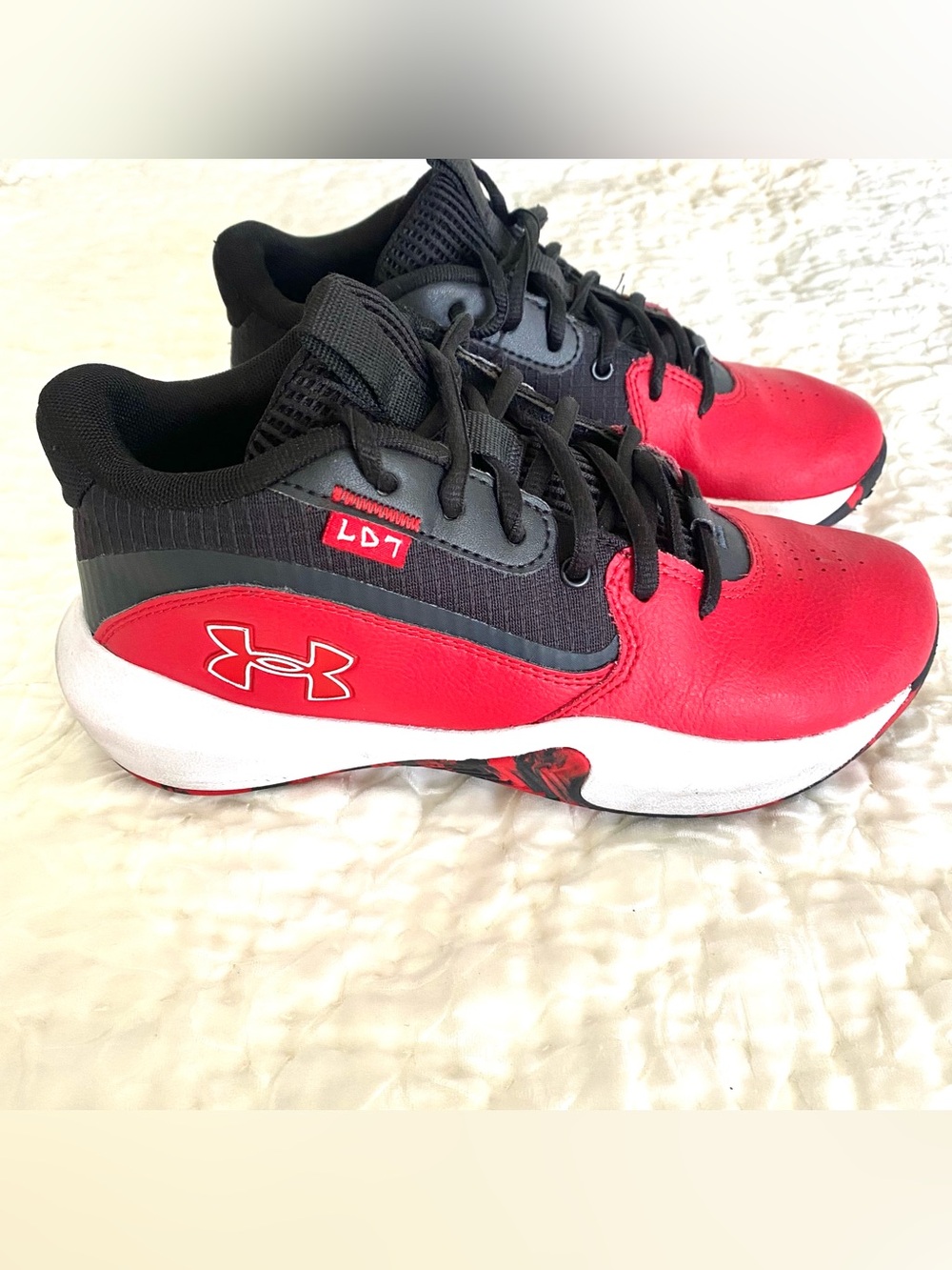 👍🏽BOYS Under Amour Red High-Top Basketball Shoes SZ 5Y
